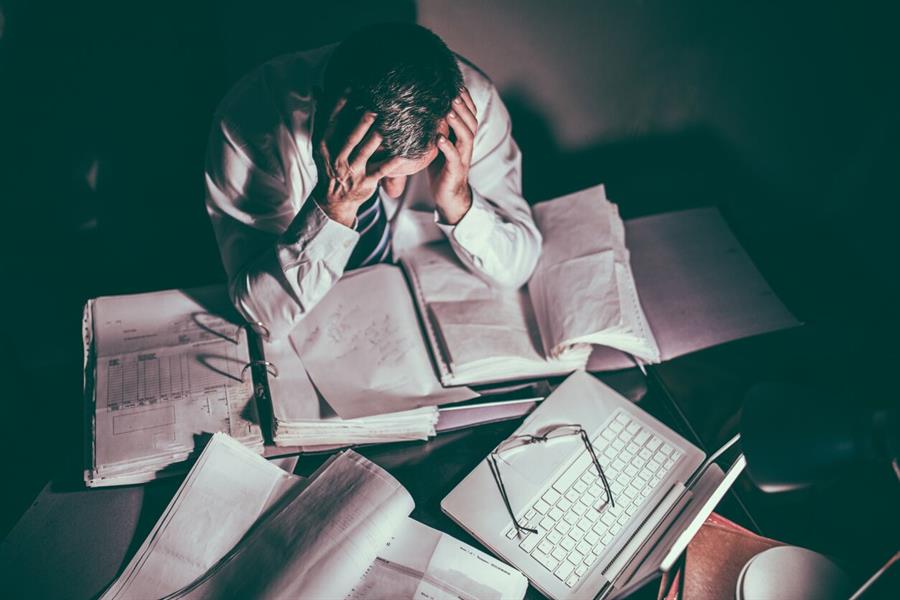 Quels facteurs mènent à une retraite anticipée pour cause d'invalidité?