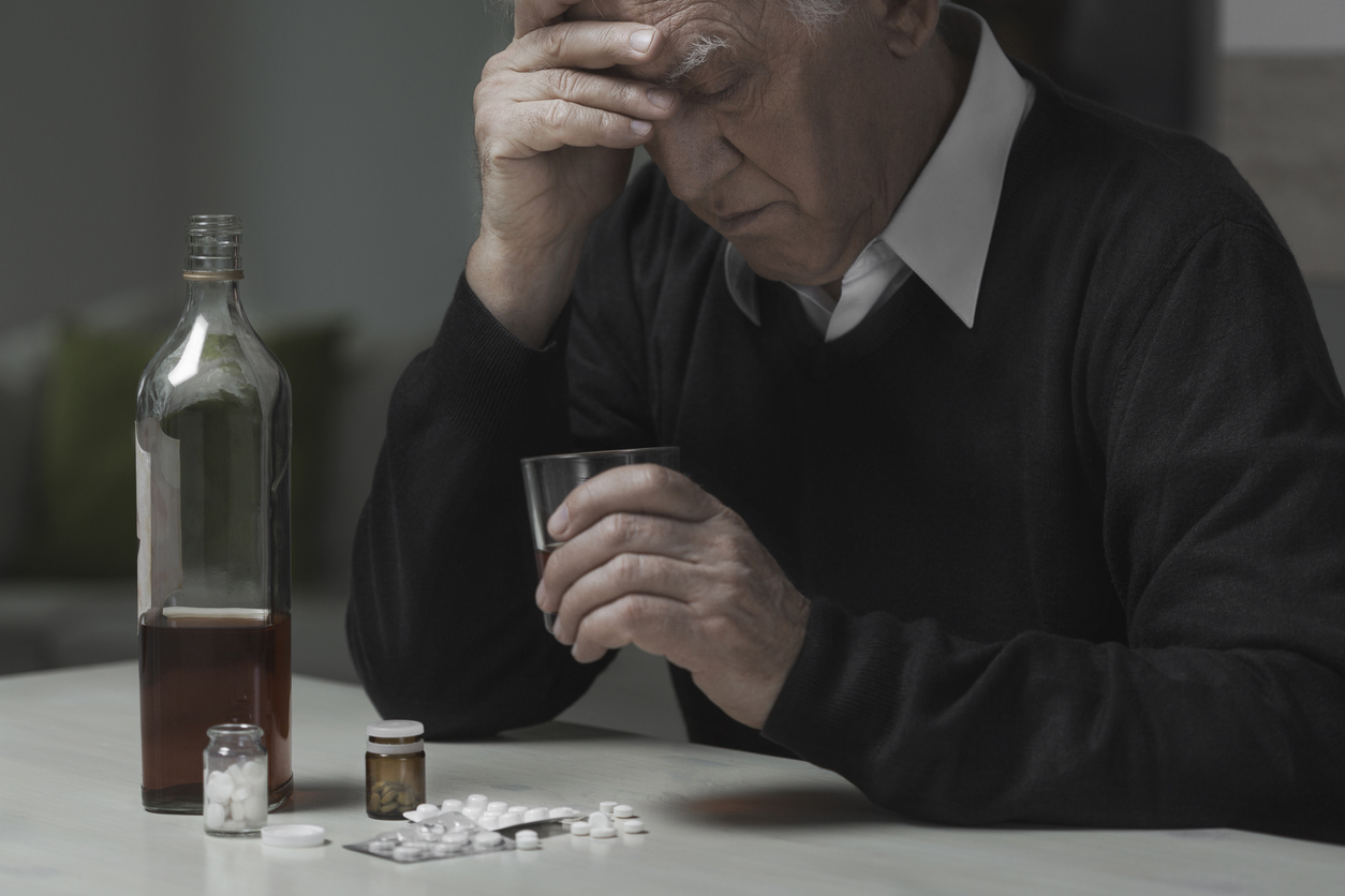 Les programmes de gestion de la consommation d'alcool: aider les alcooliques chroniques avec des doses d'alcool régulières