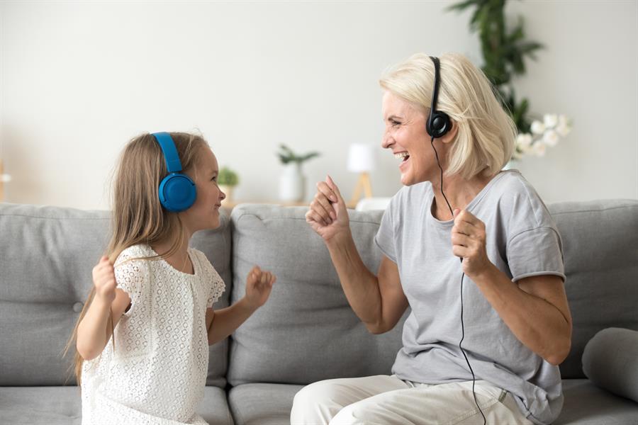 L'importance d'entendre et de parler en vieillissant