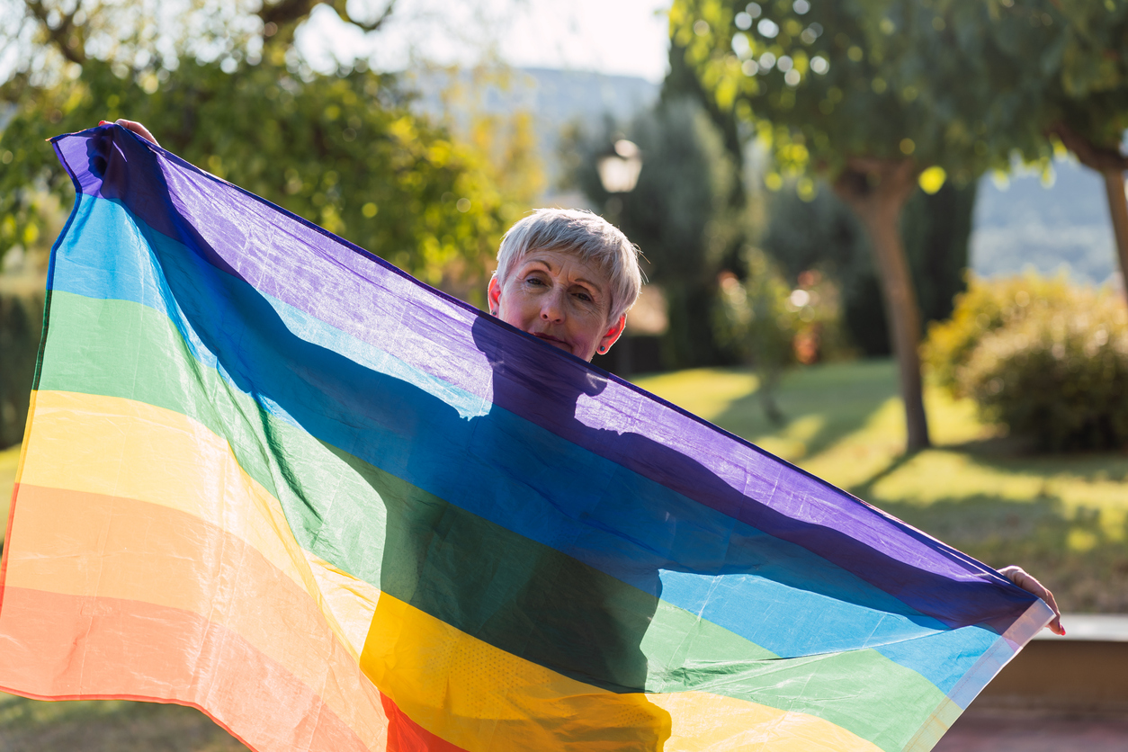 Les femmes âgées LGBTQI : être confrontées à des barrières pour accéder à des soins adéquats
