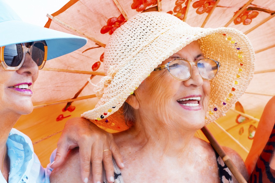 Protéger la peau que vous habitez : ce que les aînés devraient savoir durant le Mois de sensibilisation au cancer de la peau