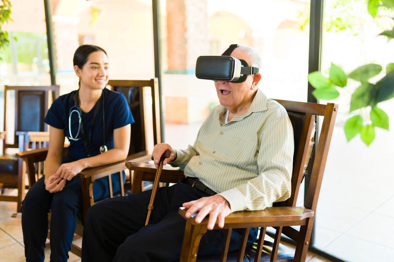 Réalité virtuelle immersive : une solution innovante pour soutenir le bien-être des personnes âgées
